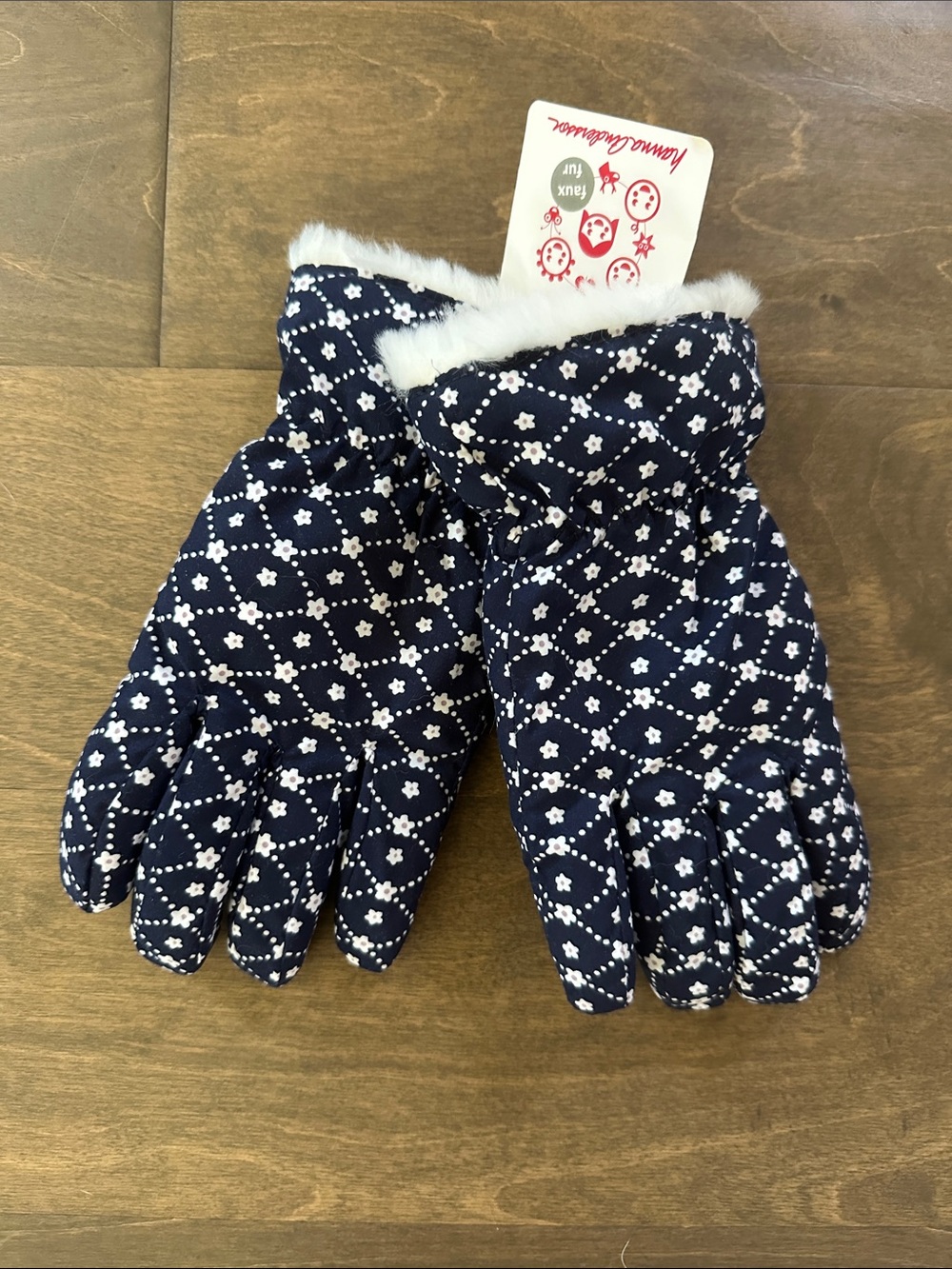 New Hanna Andersson Faux Fur Lined Gloves, Size M.